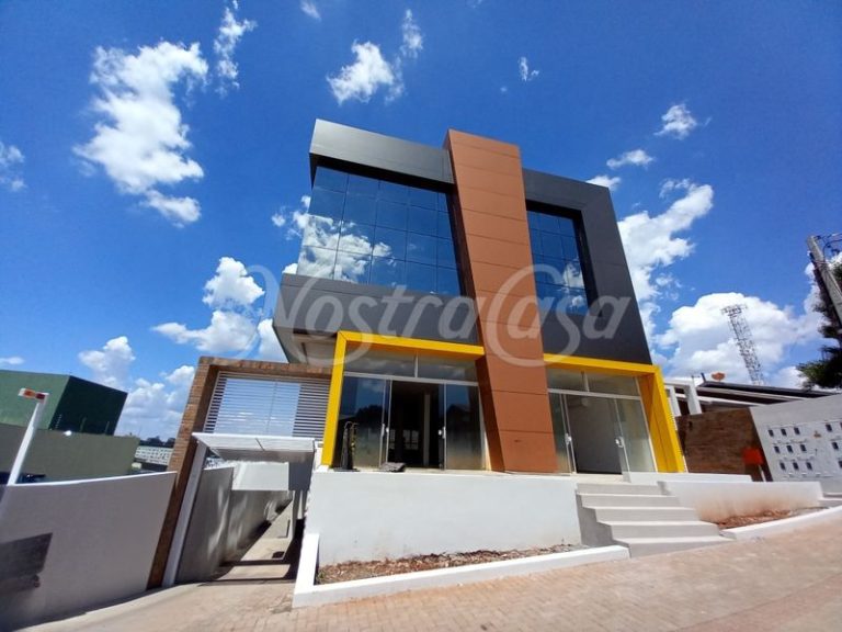01-FACHADA