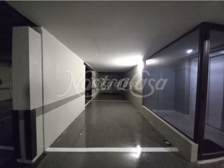 FDA698F5D5DEFCAB25032CE89F44903F