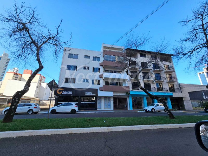 Apartamento para alugar com 3 dormitórios, 1 banheiro, 2 vagas de garagens e 1m² de área privativa no bairro Centro