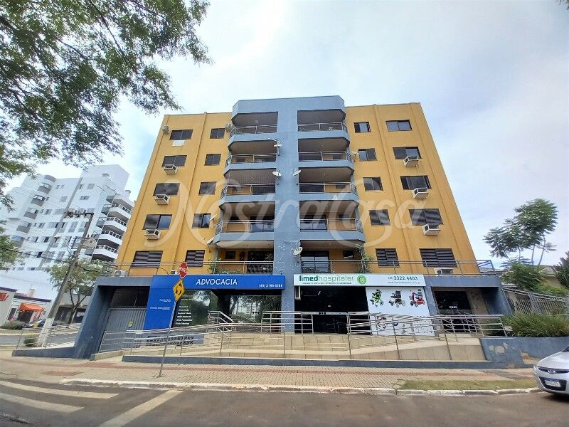 Apartamento para alugar com 2 dormitórios, 1 banheiro, 1 vaga de garagem e 1m² de área privativa no bairro Centro